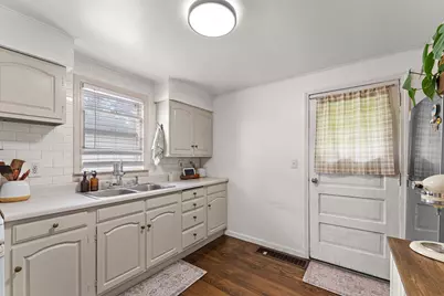 902 S 200 E, La Porte, IN 46350 - Photo 6