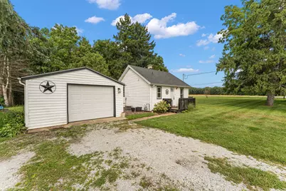 902 S 200 E, La Porte, IN 46350 - Photo 14