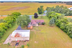 7501 W 1400 N, Demotte, IN 46310 - Photo 4