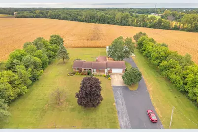 7501 W 1400 N, Demotte, IN 46310 - Photo 2