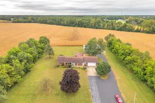 7501 W 1400 N, Demotte, IN 46310 - Photo 2