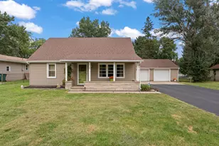 1703 E Glendale Blvd, Valparaiso, IN 46383 - Photo 2