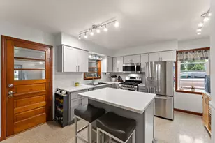 1703 E Glendale Blvd, Valparaiso, IN 46383 - Photo 6