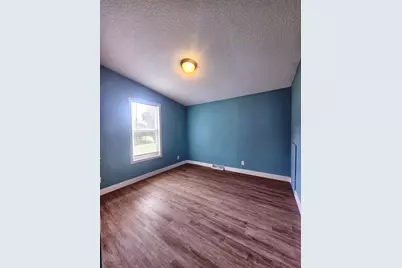 6138 N 300 E, La Porte, IN 46350 - Photo 8