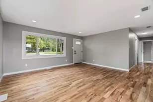 20 Elm Ave, Hobart, IN 46342 - Photo 6