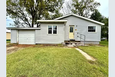 203 E Maple, Medaryville, IN 47957 - Photo 1