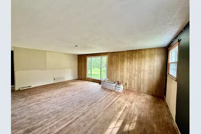 203 E Maple, Medaryville, IN 47957 - Photo 2