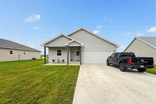 62 S Jefferson St, Hamlet, IN 46532 - Photo 1