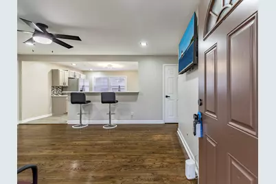 432 W 67th Lane, Merrillville, IN 46410 - Photo 2
