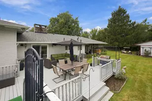 247 Westgate Dr, Valparaiso, IN 46385 - Photo 8