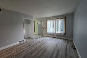1125 170th St, Hammond, IN 46324 - Photo 4