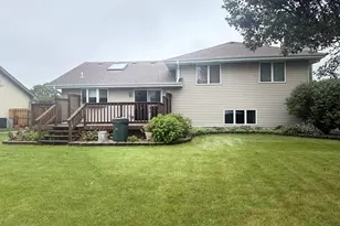 1401 Capri Ln, Dyer, IN 46311 - Photo 2