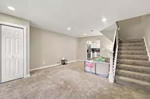 809 Azalea St SE, Demotte, IN 46310 - Photo 8