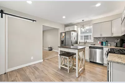 809 Azalea Street SE, Demotte, IN 46310 - Photo 14