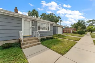 346 N Harvey St, Griffith, IN 46319 - Photo 2