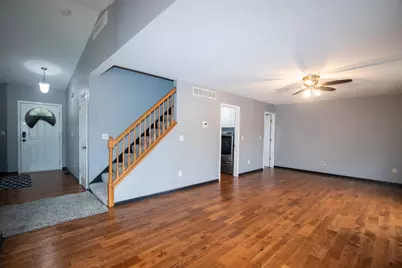 568 Fox Burrow Court, Valparaiso, IN 46385 - Photo 4