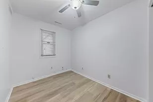240 Idlewild Pl, Lowell, IN 46356 - Photo 12