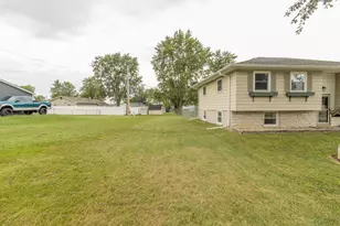 257 Navajo Trail, Lowell, IN 46356 - Photo 34