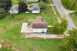 501 N Newton St, Goodland, IN 47948 - Photo 6