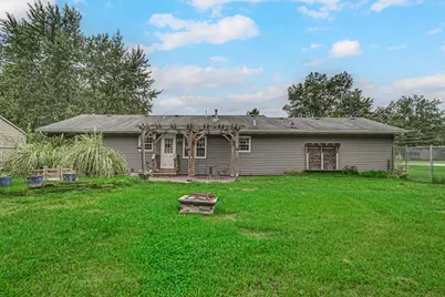 8868 Luann Drive E, Demotte, IN 46310 - Photo 18