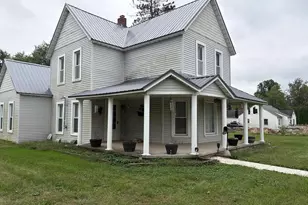 237 N Scott St, Rensselaer, IN 47978 - Photo 2