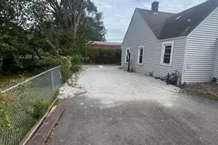 2749 Decatur St, Lake Station, IN 46405 - Photo 6