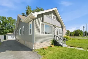 267 173rd St, Hammond, IN 46324 - Photo 2