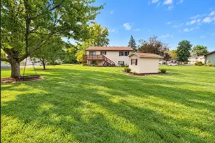 3617 Kingsway Dr, Crown Point, IN 46307 - Photo 2