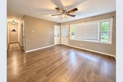 1514 E 33rd Avenue, Hobart, IN 46342 - Photo 4