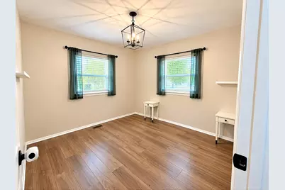 1514 E 33rd Avenue, Hobart, IN 46342 - Photo 8