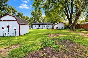 1514 E 33rd Ave, Hobart, IN 46342 - Photo 14