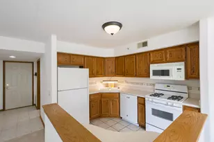 306 Swan Dr, Dyer, IN 46311 - Photo 8