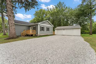 305 N Illinois St, Wanatah, IN 46390 - Photo 2