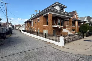 1413 John St, Whiting, IN 46394 - Photo 2