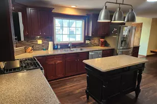 726 E Thompson St, Rensselaer, IN 47978 - Photo 4
