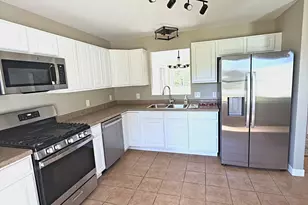 1630 Daisy St SE, Demotte, IN 46310 - Photo 4