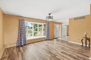 526 Cedar Ct, Munster, IN 46321 - Photo 6