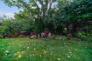 885 London Ln, Valparaiso, IN 46383 - Photo 4