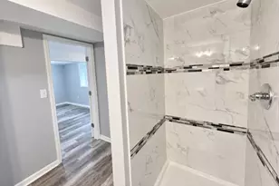 629 Hamlin St, Gary, IN 46406 - Photo 12