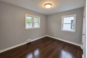 629 Hamlin St, Gary, IN 46406 - Photo 8