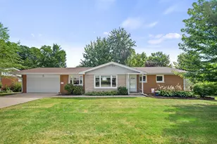 1904 Linden Dr, Valparaiso, IN 46383 - Photo 1