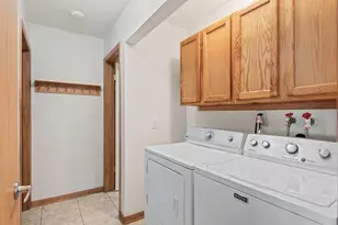 1904 Linden Dr, Valparaiso, IN 46383 - Photo 12