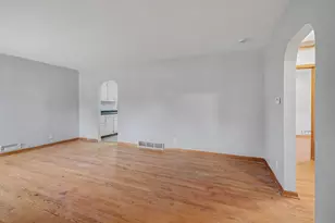 305 Dupage St, Michigan City, IN 46360 - Photo 8
