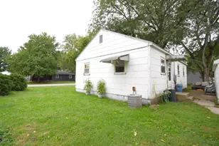 730 E Leopold Dr, Rensselaer, IN 47978 - Photo 4