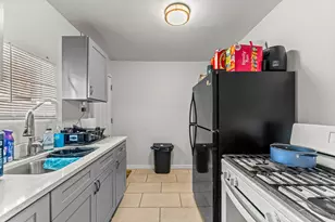 521-25 Taney St, Gary, IN 46404 - Photo 6
