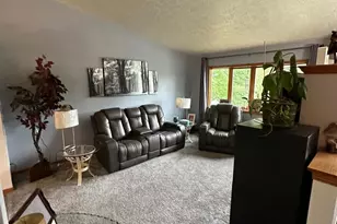 809 Capitol Dr, Hobart, IN 46342 - Photo 4