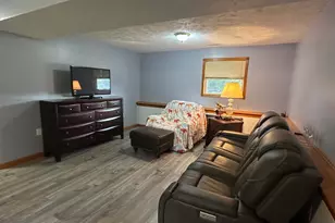 809 Capitol Dr, Hobart, IN 46342 - Photo 14