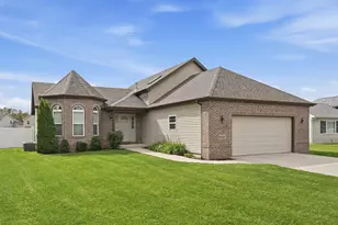 6828 Wallace St, Merrillville, IN 46410 - Photo 1