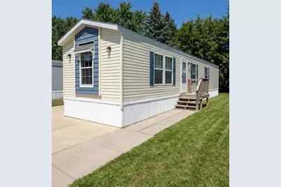 262 Norwegian Avenue, Hobart, IN 46342 - Photo 1