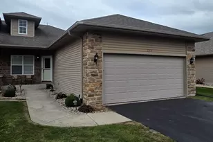 530 Cochran Dr, Crown Point, IN 46307 - Photo 1